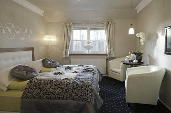 Amethyst Hotel Garni Lueneburg Deutsch Evern Exteriör bild