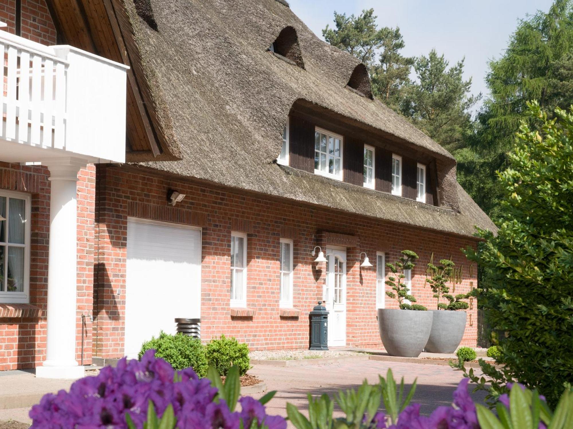 Amethyst Hotel Garni Lueneburg Deutsch Evern Exteriör bild