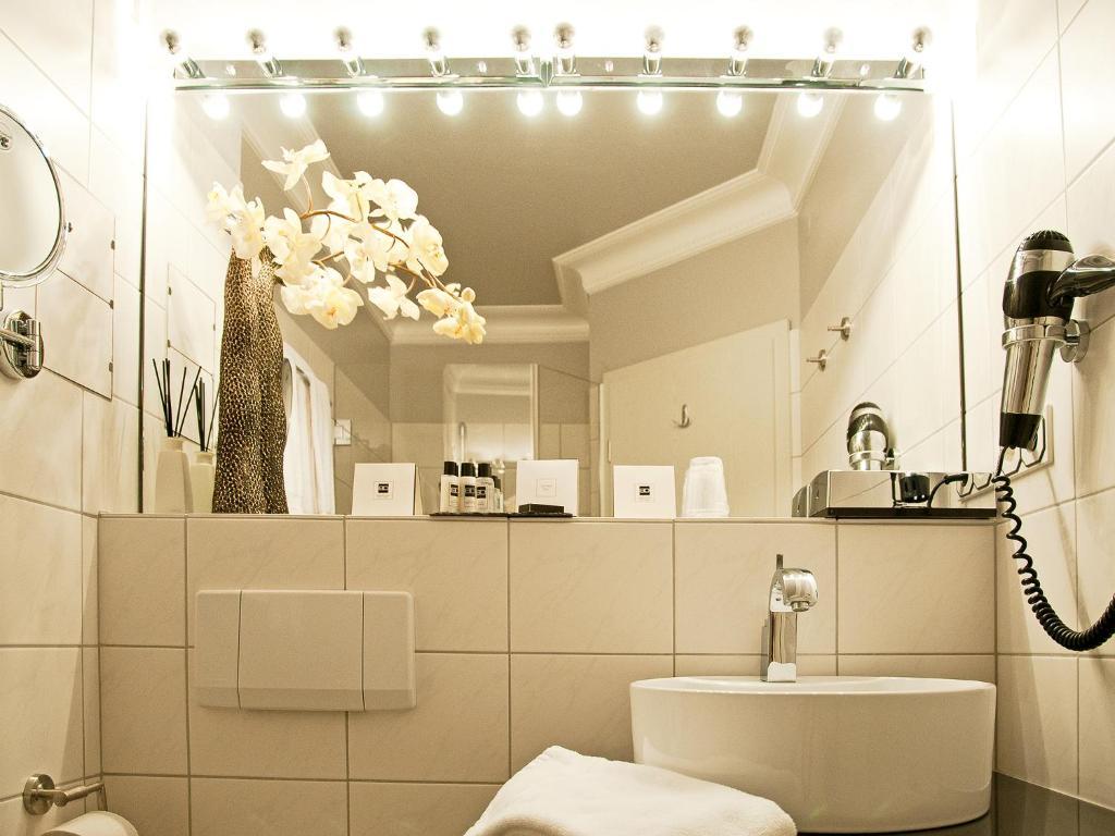 Amethyst Hotel Garni Lueneburg Deutsch Evern Rum bild